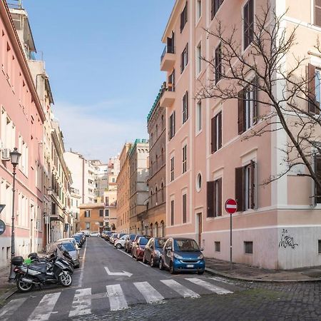 White Flat Cross Roma Exterior foto