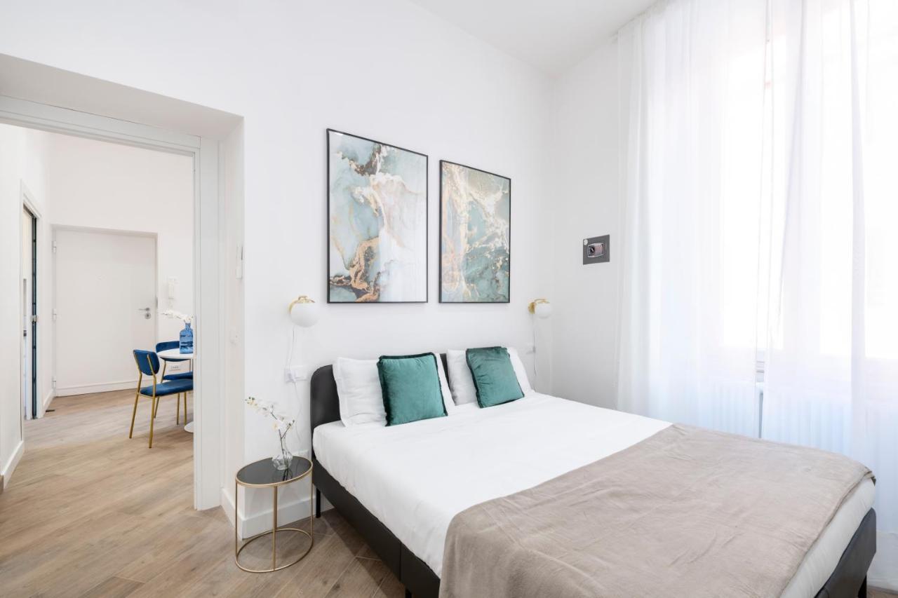 White Flat Cross Roma Exterior foto